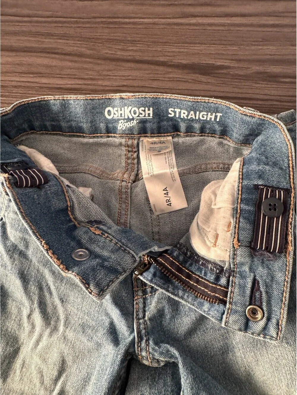 OshKosh B'gosh Boys Straight Fit Light Wash Blue Denim Jeans 4R/4A Pockets